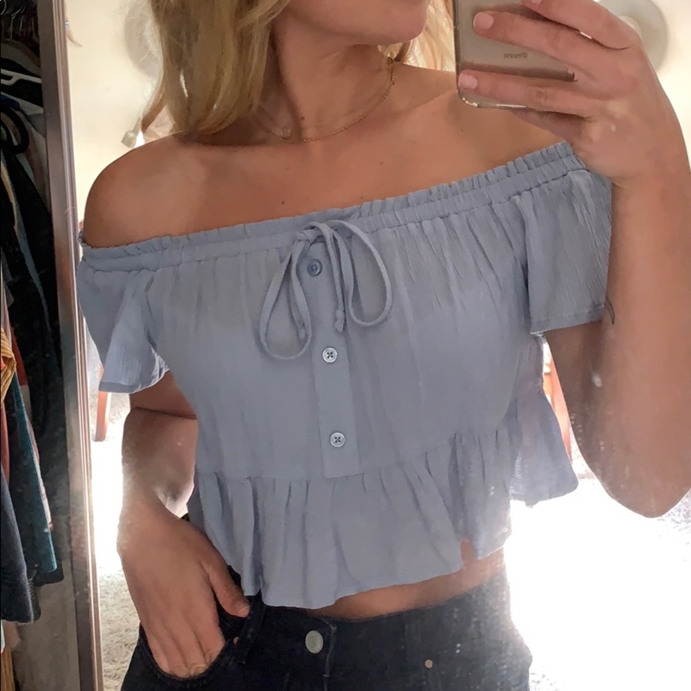 Cut crop top